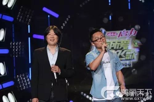幸福里的人在悲伤着…