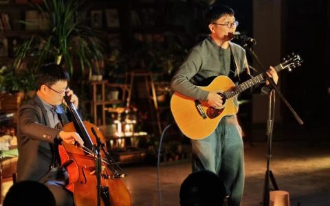 不需要安慰，这条路注定孤独。